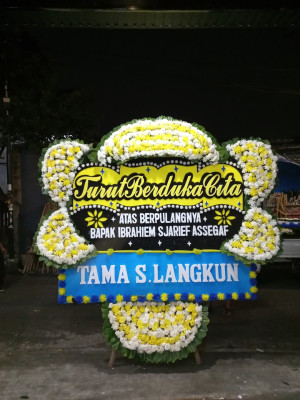 Papan Bunga Duka di Kareko